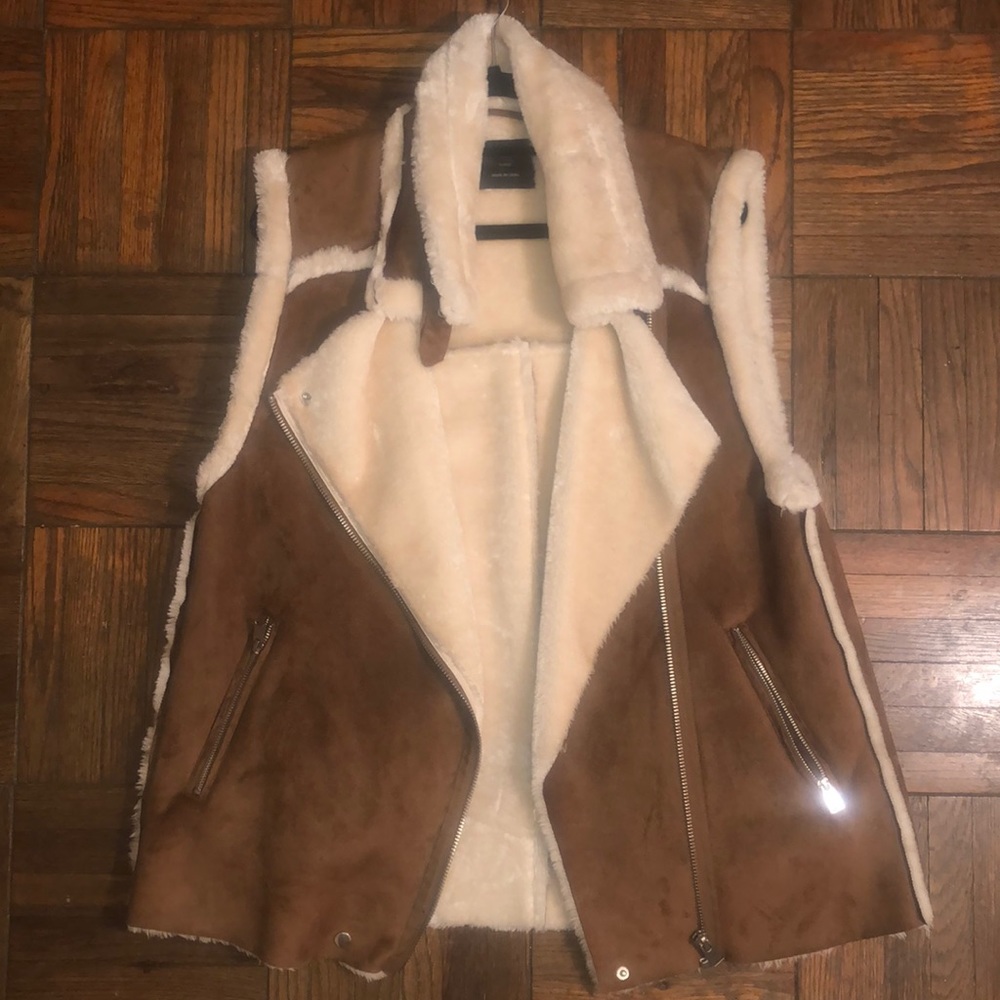 Fur vest